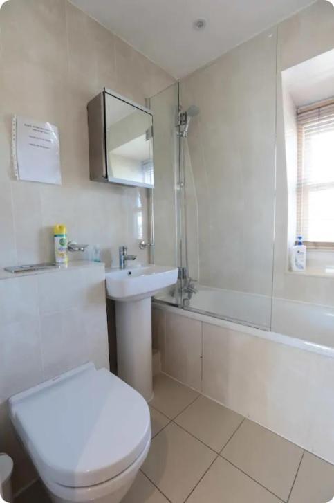 Lovely Private Bedrooms In Euston, Londres